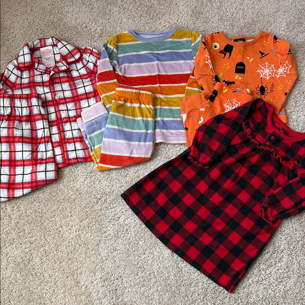 Mixed lot of pajamas, size 18 months